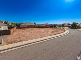 422 E Saddleback Rd MLS #2152189