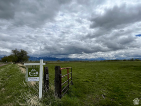 2000 S 5600 W MLS #2152677