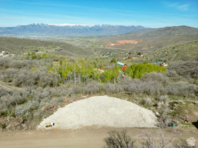 1910 S Westview Dr MLS #2153459
