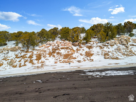 3212 W Moon Crest Dr MLS #2154117