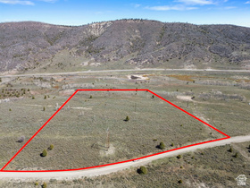 22047 E Deer Valley Dr MLS #2155660
