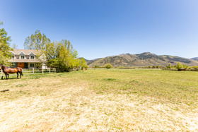 5420  New Ln MLS #2158290