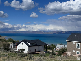 291 W Persimmon Dr MLS #2160182