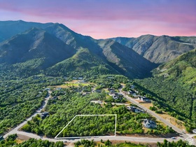 1030 S Bear Hollow Dr MLS #2161773