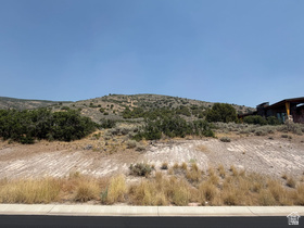 2173 E 2173 E La Sal Peak Dr MLS #2177329