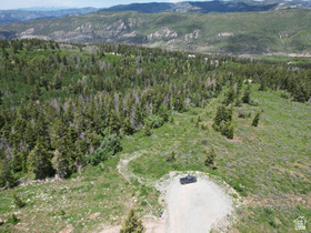 17528 S Wolf Creek Cir MLS #2179376