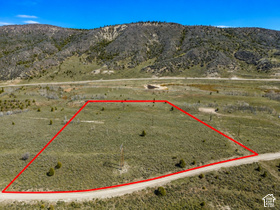 23047 E Deer Valley Dr Dr MLS #2181421