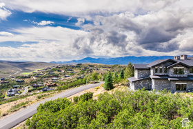 8041 N Sunrise Loop MLS #2182945