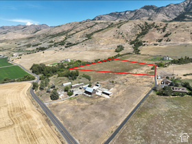 2163 E Maple Leaf Dr MLS #2183601