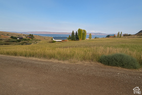 702  Lakeside Dr MLS #2187732