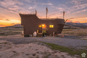 9035 W Red Canyon Rd MLS #2189980