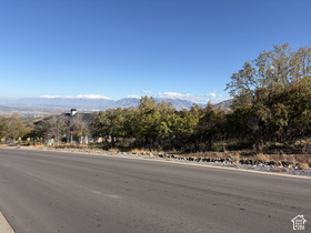 1007 S Summit Dr MLS #2190407