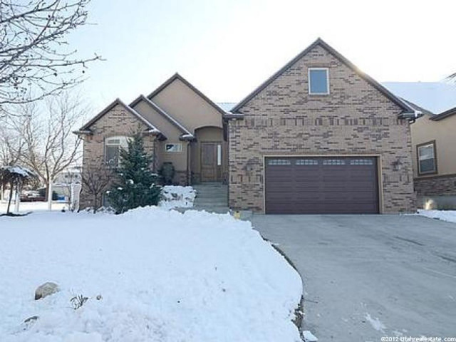902 N Daniels Dr, Centerville, UT 84014