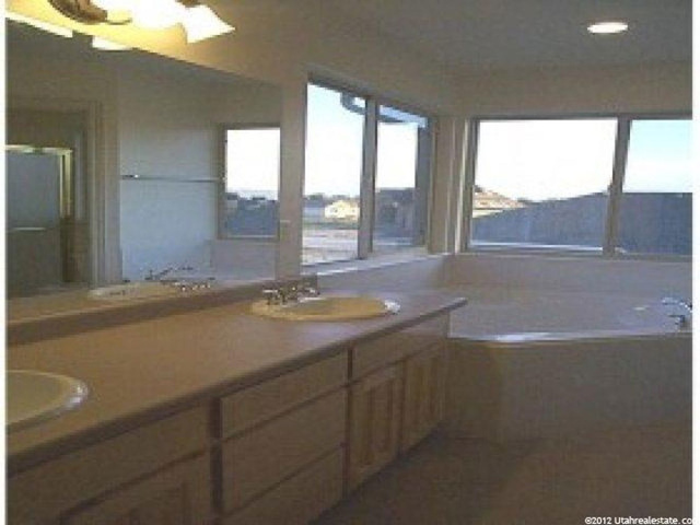 1253 W Granite Dr, Layton, UT 84041 — photo 6