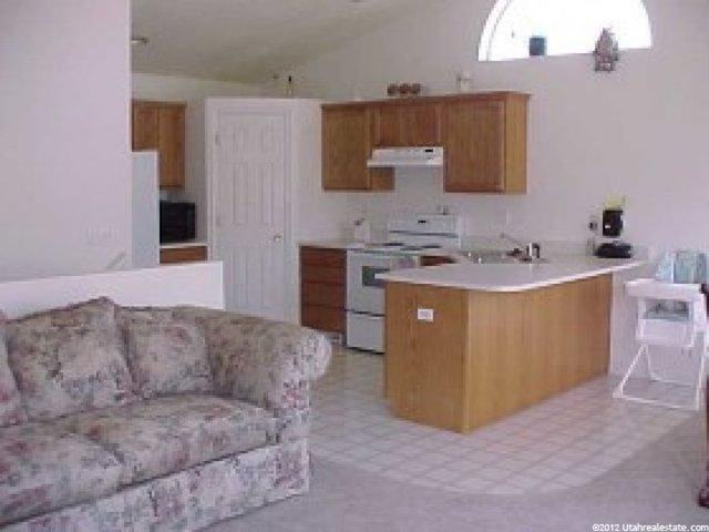586 S 575 W, Logan, UT 84321 — photo 2