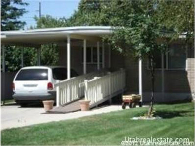 921 E Charlton Cir S, Salt Lake City, UT 84106