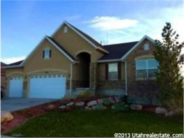 1981 W Heritage Pkwy S, Syracuse, UT 84075