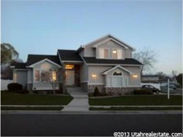 886 E Edgefield Rd, Sandy, UT 84094