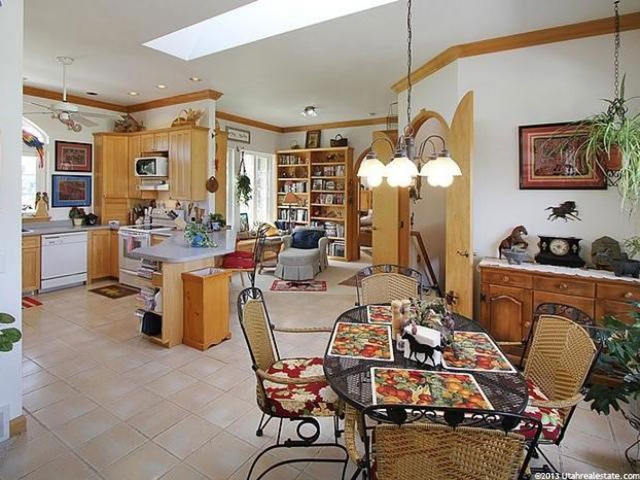 4492 N Skyline Cir E, Erda, UT 84074 — photo 8