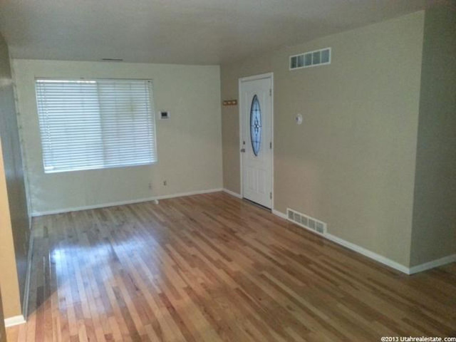 435 E 5600 S #B, Murray, UT 84107 — photo 9