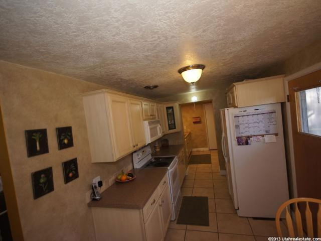 668 E Crestwood Cir, Bountiful, UT 84010 — photo 11