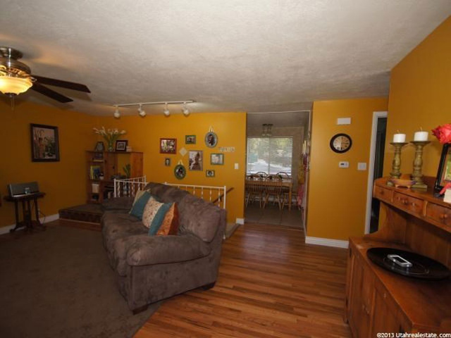 668 E Crestwood Cir, Bountiful, UT 84010 — photo 3