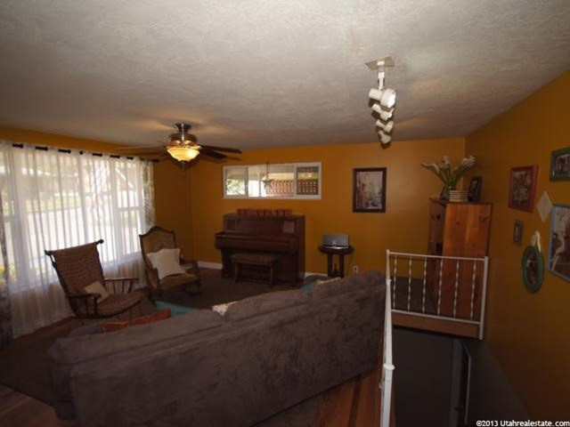 668 E Crestwood Cir, Bountiful, UT 84010 — photo 5