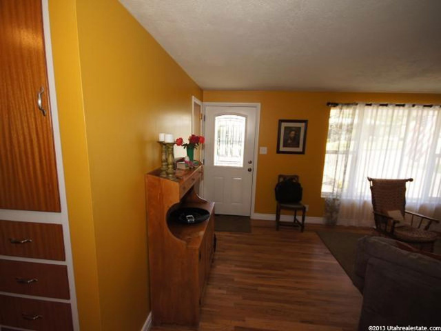 668 E Crestwood Cir, Bountiful, UT 84010 — photo 6
