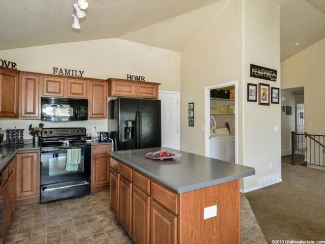 925 E James Cir, Clearfield, UT 84015 — photo 6