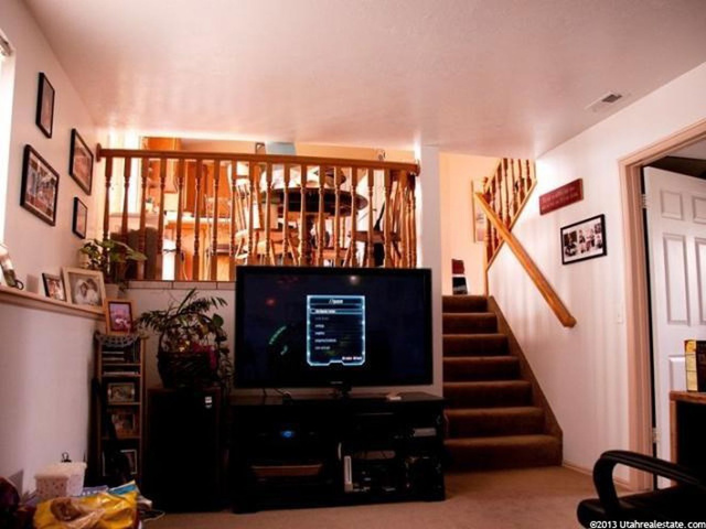 657 W 950 N, Clinton, UT 84015 — photo 5
