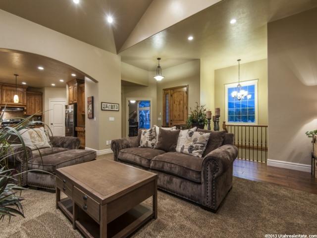 909 E Fence Post Rd, Fruit Heights, UT 84037 — photo 8