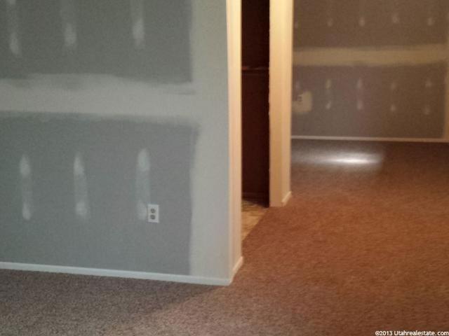 780 Barlow, Clearfield, UT 84015 — photo 12