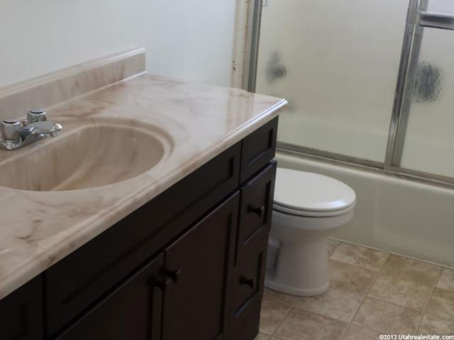 780 Barlow, Clearfield, UT 84015 — photo 9