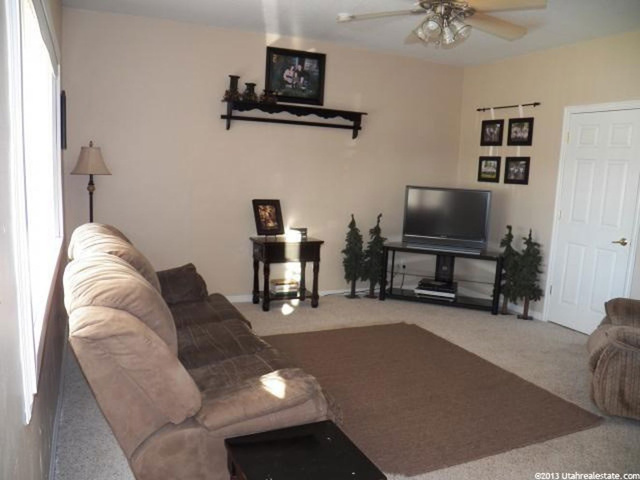 87 W 600 S, Mt Pleasant, UT 84647 — photo 9