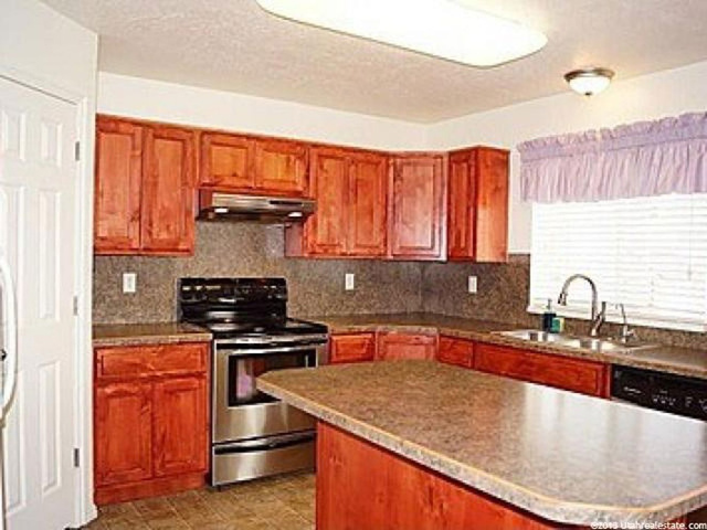 128 E 2100 S, Clearfield, UT 84015 — photo 4
