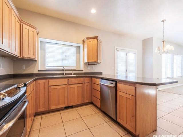 1071 E 2750 N, Layton, UT 84040 — photo 10