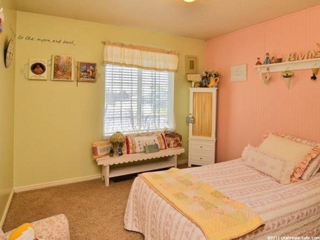 298 W 1900 S, Clearfield, UT 84015 — photo 9