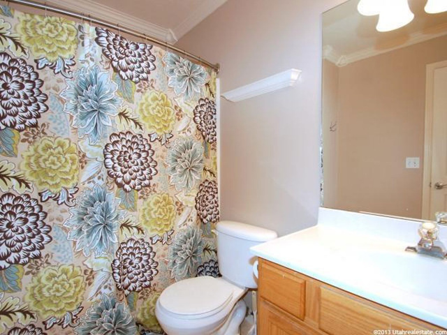 833 W 1350 N, Clinton, UT 84015 — photo 12