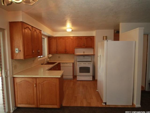 575 S Van Buren E, Ogden, UT 84404 — photo 2