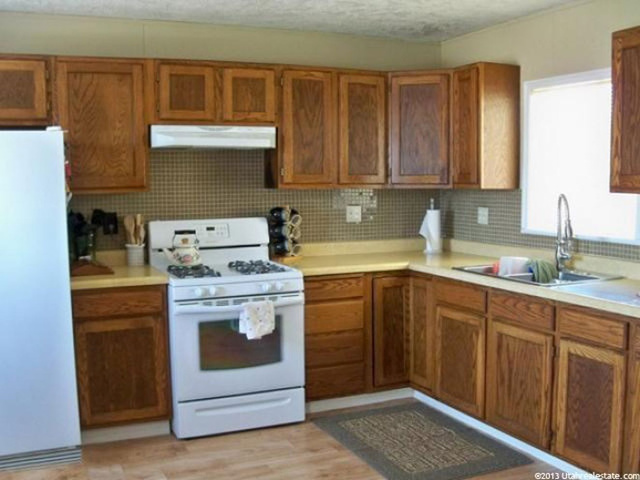 372 N Main, Aurora, UT 84620 — photo 4