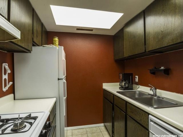 17 E 400 N #19, Bountiful, UT 84010 — photo 7