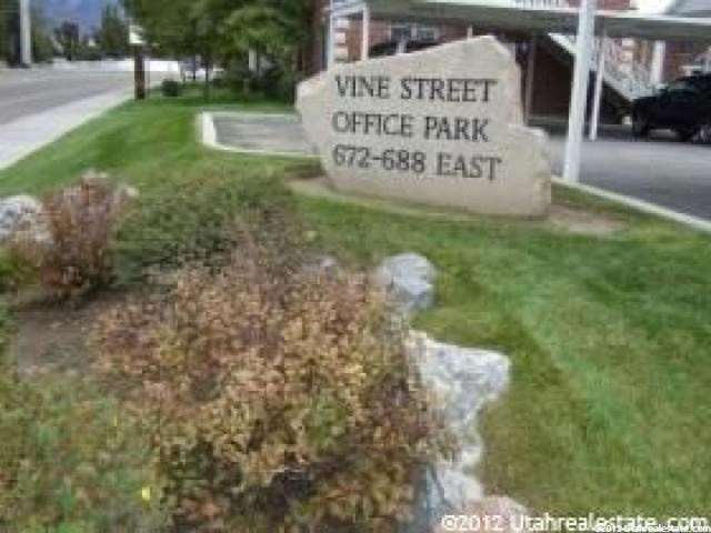 672 E Vine St #1, Murray, UT 84107 — photo 2