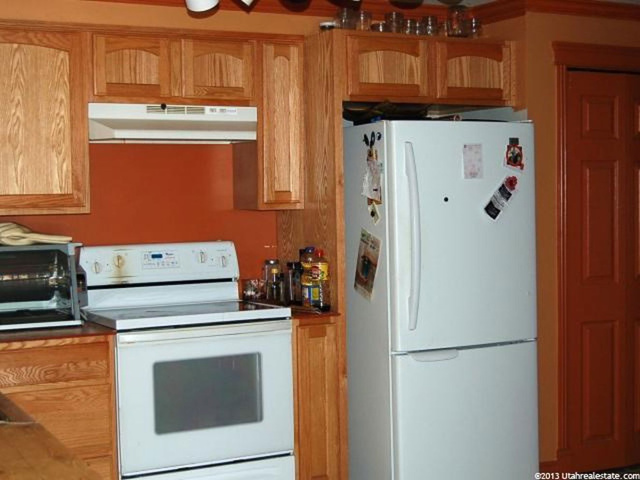 6040 S 2275 W, Roy, UT 84067 — photo 2