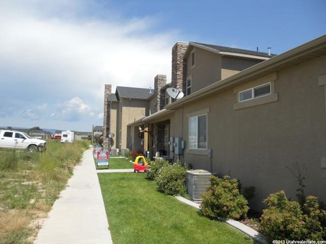 385 E 700 S #H, Vernal, UT 84078 — photo 2