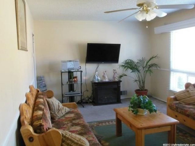 4457 S 300 E, Washington Terrace, UT 84405 — photo 2