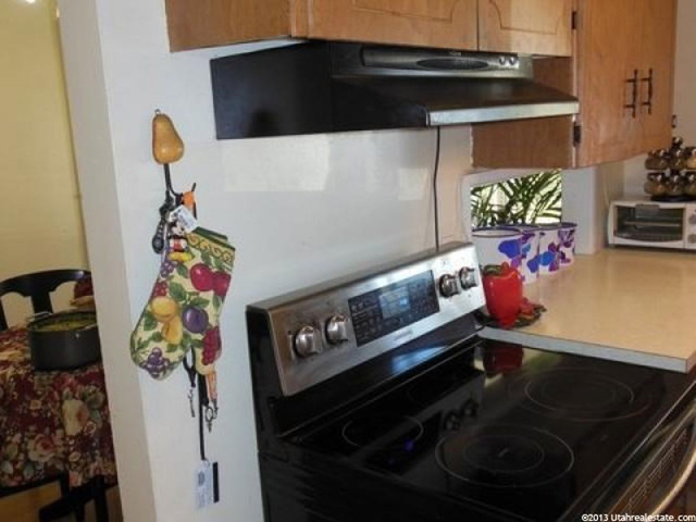 4457 S 300 E, Washington Terrace, UT 84405 — photo 5