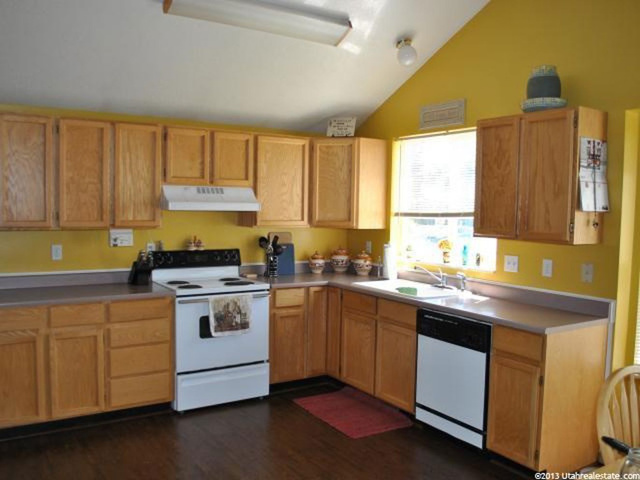 19 W 1900 S, Clearfield, UT 84015 — photo 5