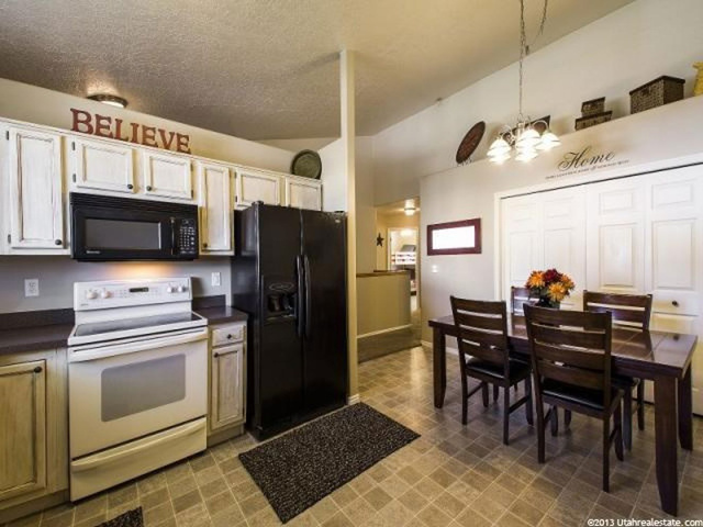196 E 2275 S, Clearfield, UT 84015 — photo 9