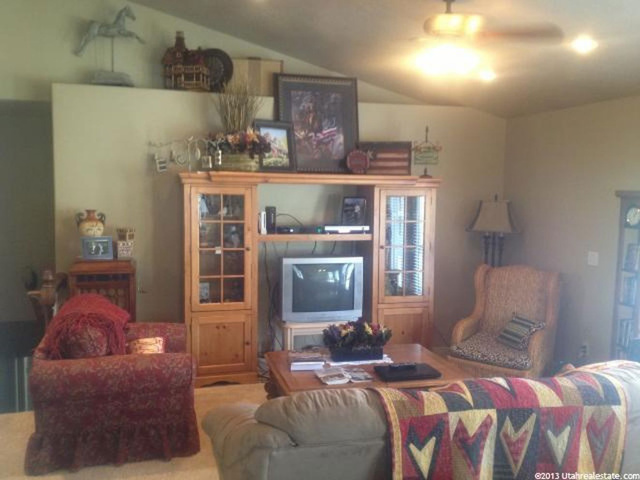 389 W 500 S, Providence, UT 84332 — photo 7