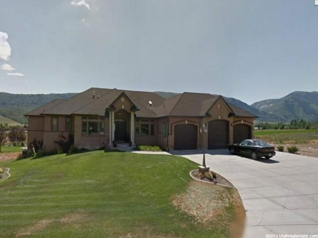3017 N Jones St E, Eden, UT 84310 — photo 2